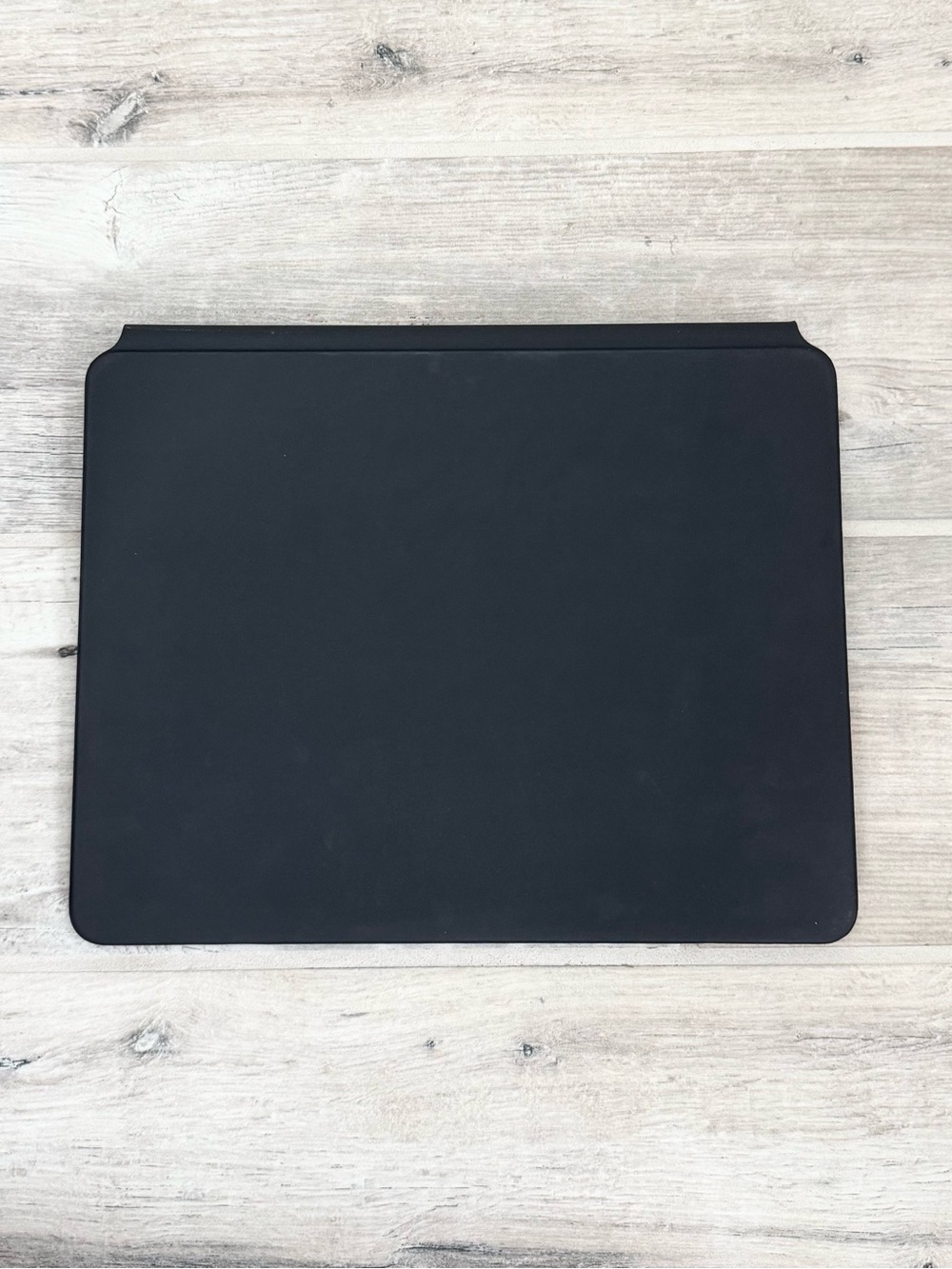 Apple Black iPad Magic Keyboard Case - Picture 3 of 9